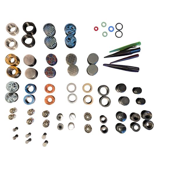 LOT 30 PAIR Metal Stone Tunnel Plugs Ear Gauges 4 Stretchers Gently Used Cleaned - Picture 1 of 1